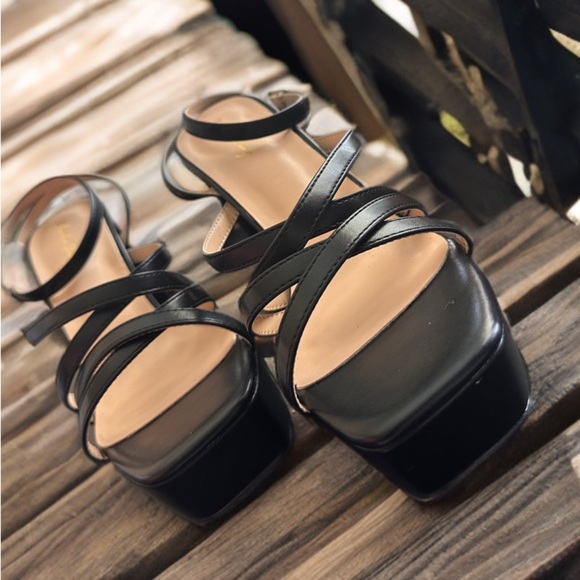 NEW CHUNKY PLATFORM HIGH HEEL ANKLE STRAP SHOES FOR WOMEN SIZE 8 BLACK - Picture 6 of 15